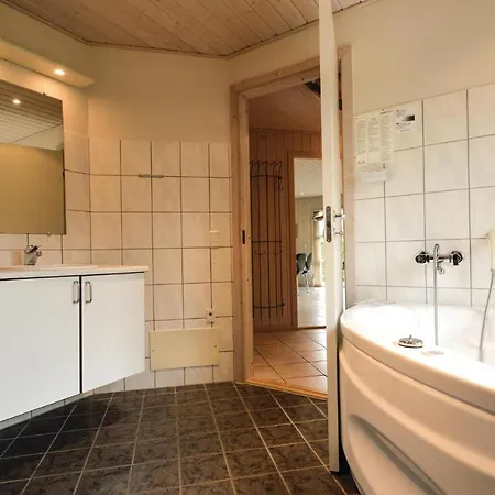 Three-bedroom Holiday In Tatil Evi *