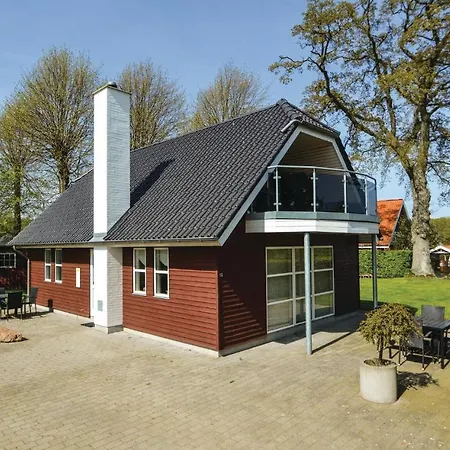 Three-bedroom Holiday In Haderslev