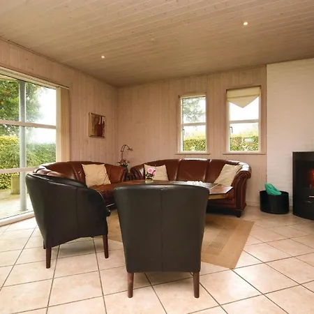 Three-bedroom Holiday In Haderslev